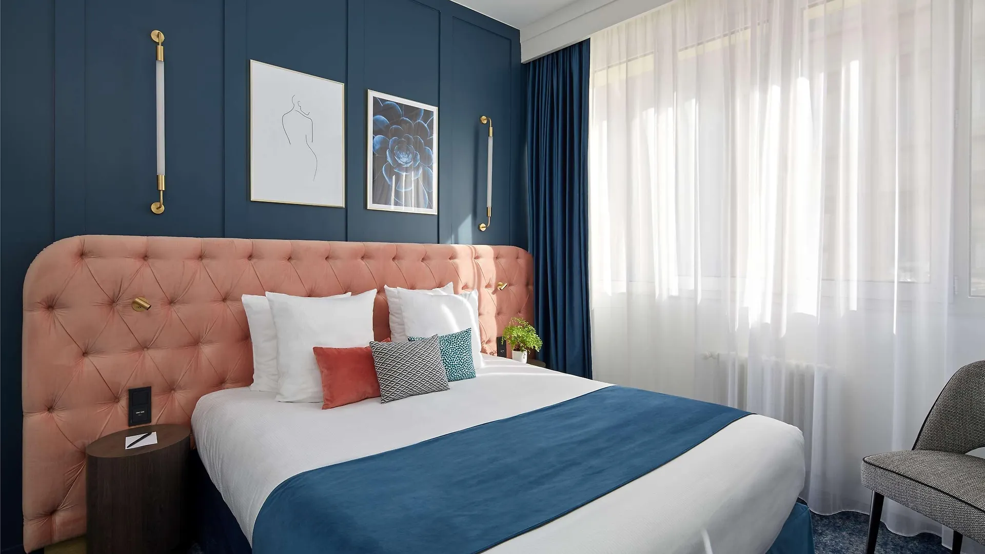Pley Hotel