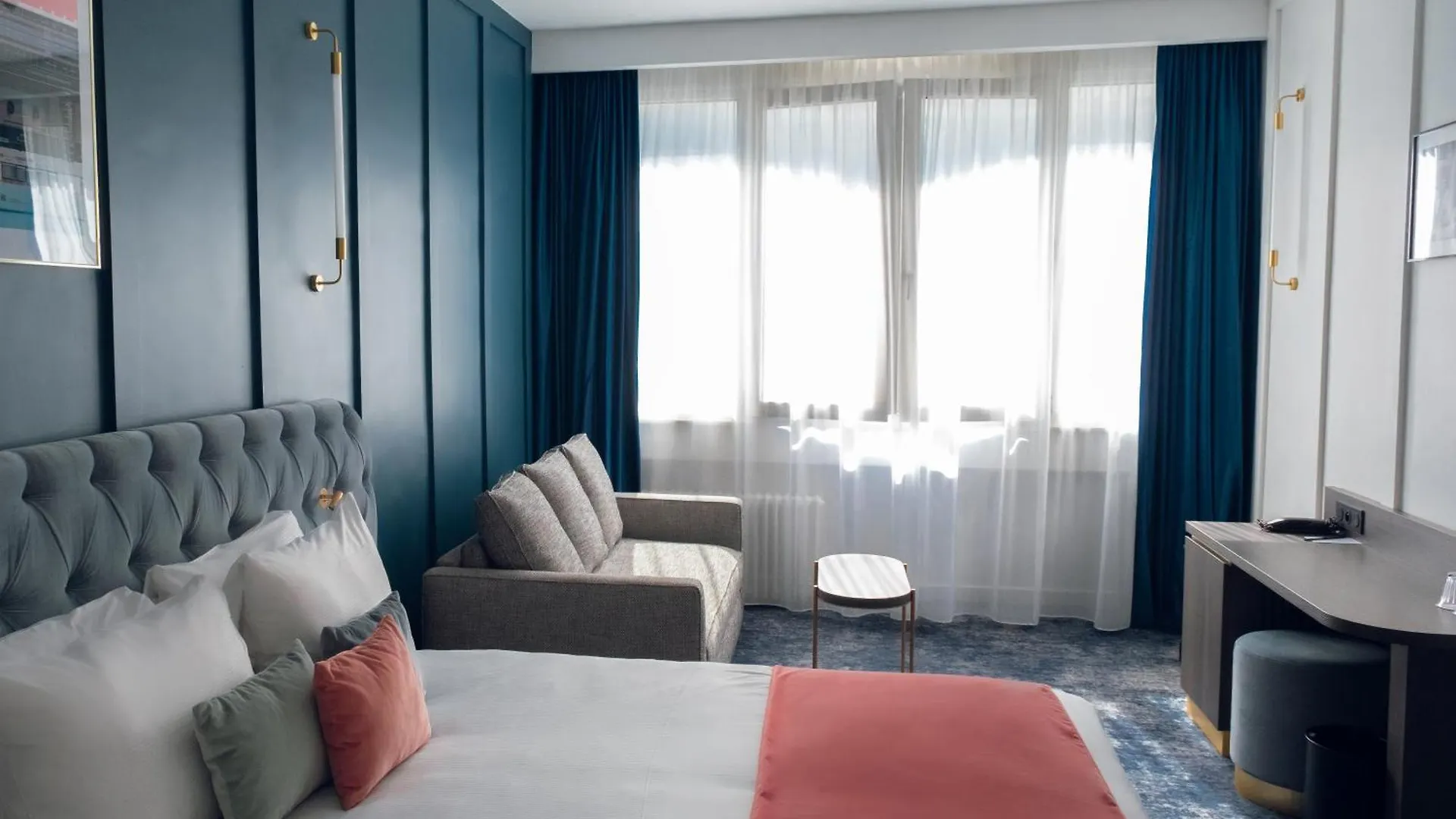 Pley Hotel